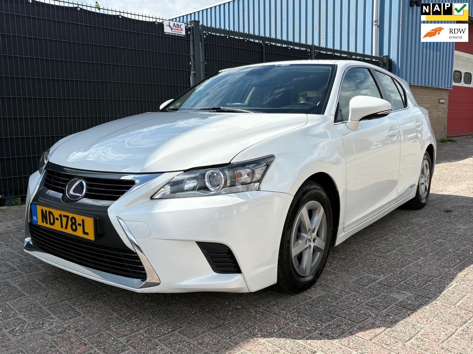 Lexus CT 200h Navi LMV Cruise Control, 1345 kg, Gebruikt, 4 cilinders, Wit
