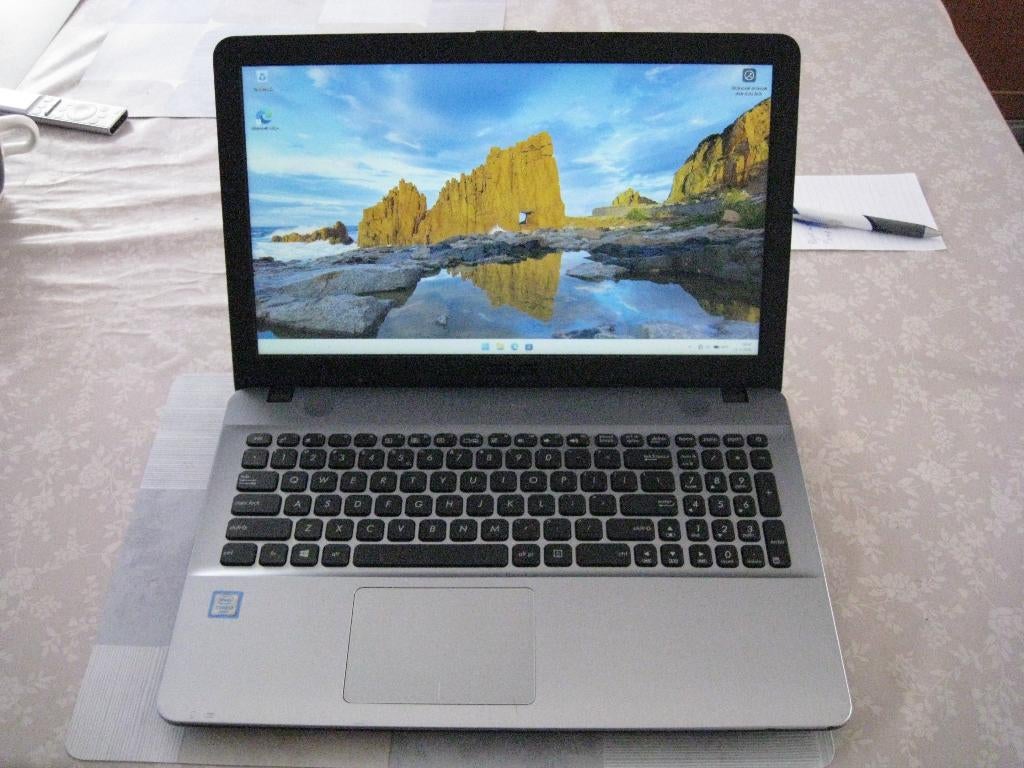 ASUS R541UA DM1210T /Dual Core i3 6006U 2.0 GHz Win11Pro 64, Ophalen, 256 GB, Met videokaart, 2 tot 3 Ghz