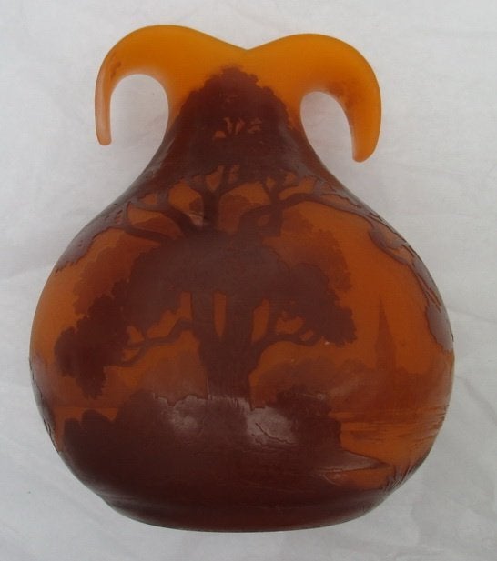 art nouveau vaasje Delatte cameo glas met landschap, Antiek en Kunst, Verzenden