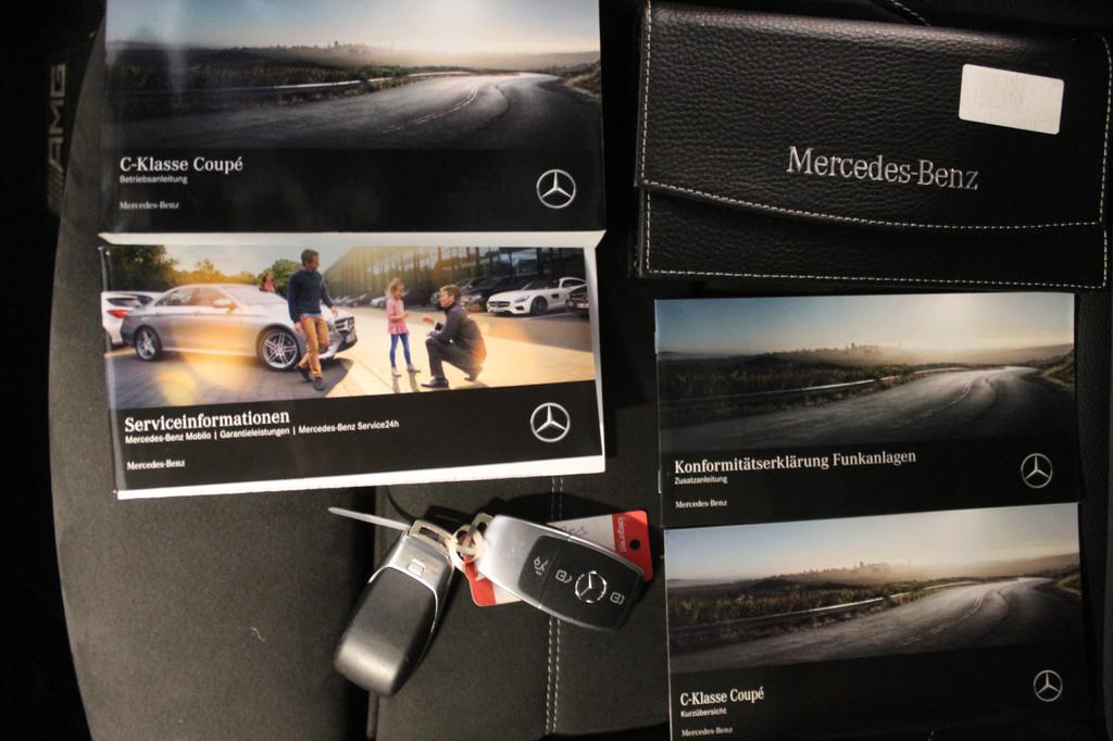 Mercedes-Benz C-Klasse Coupé 200 AMG Line Night Edition NIE, Auto's, Mercedes-Benz, Automaat, 12 maanden, 4 cilinders, 4 stoelen