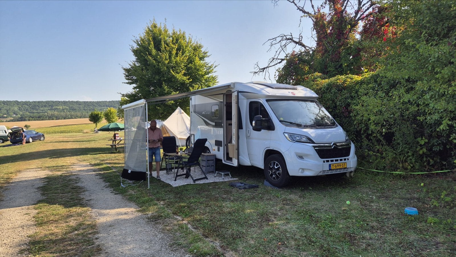 Burstner Nexxo 569 IC Line - Compacte en complete camper, Caravans en Kamperen, Campers, Particulier, tot en met 3, Half-integraal