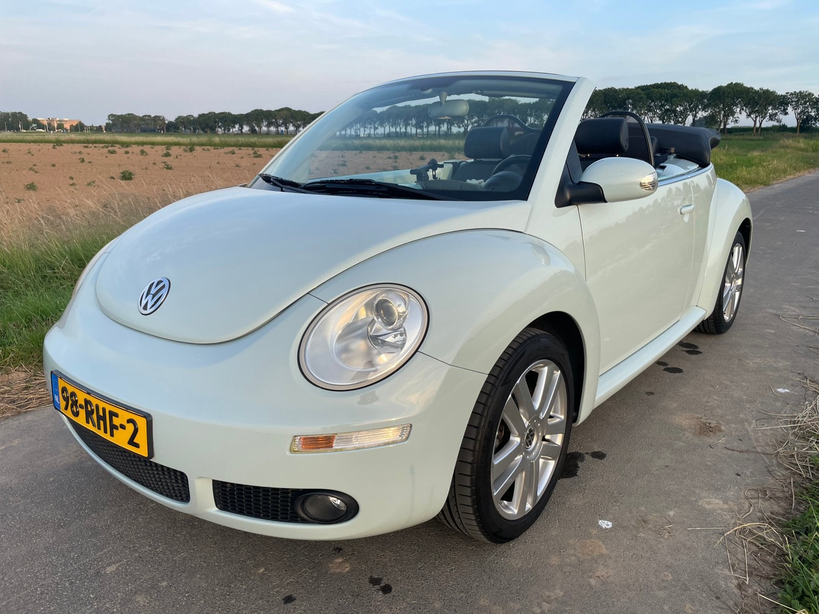 Unieke Beetle Cabrio 2.5 Automaat 150pk Highline uit 2006, Auto's, Leder, Bedrijf, 2501 cc, Stoelverwarming