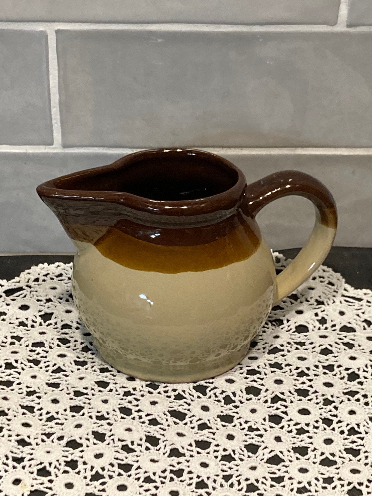 Vintage melkkannetje bruin aardewerk (020226), Gebruikt, Overige typen, Ophalen of Verzenden, Overige stijlen