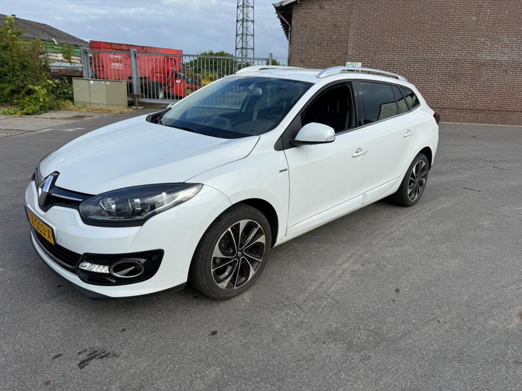 Renault Mégane 1.5 DCI 81KW Estate bose 2016 Wit mettallic, Voorwielaandrijving, 28 km/l, Euro 6, 4 cilinders