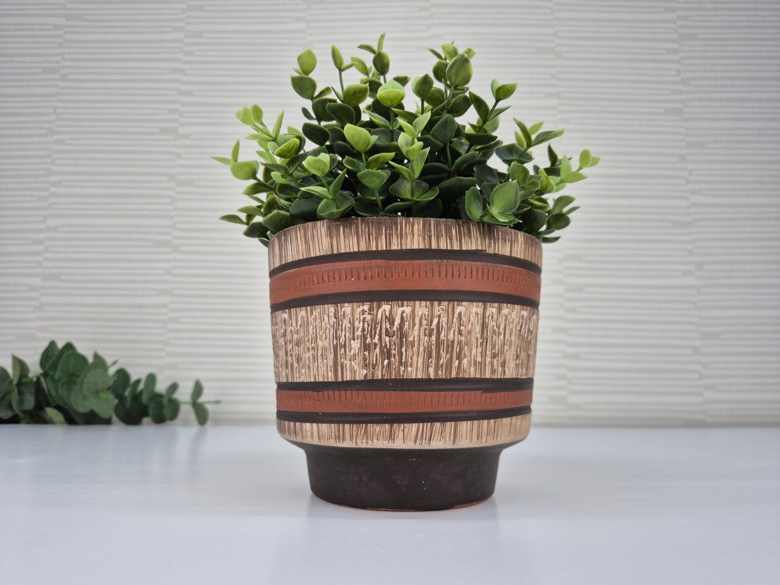 Vintage West-Germany bloempot met reliëf jaren 60, 70., Ophalen of Verzenden, ., ., .