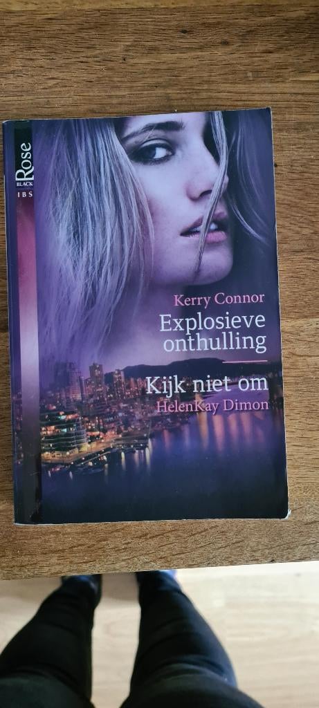 Black rose 32. Explosieve onthulling (connor) kijk niet o, Ophalen, Zo goed als nieuw, Kerry Connor