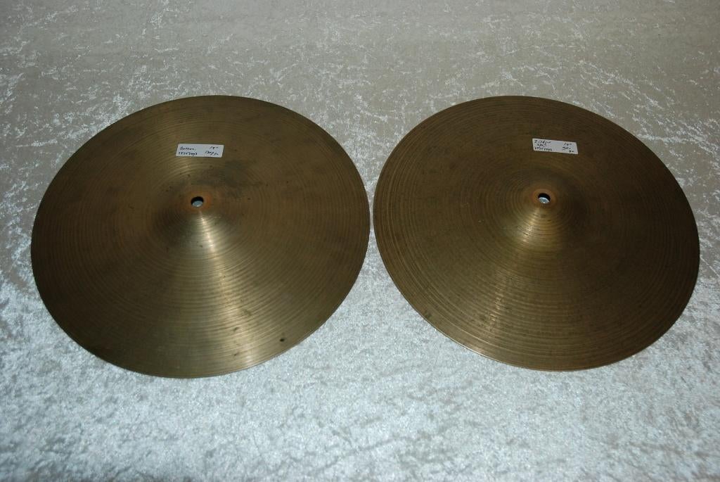 Zildjian New beat open logo avedis hihats 901/1307gr 14 inch, Gebruikt, ., Drums of Percussie, Ophalen of Verzenden