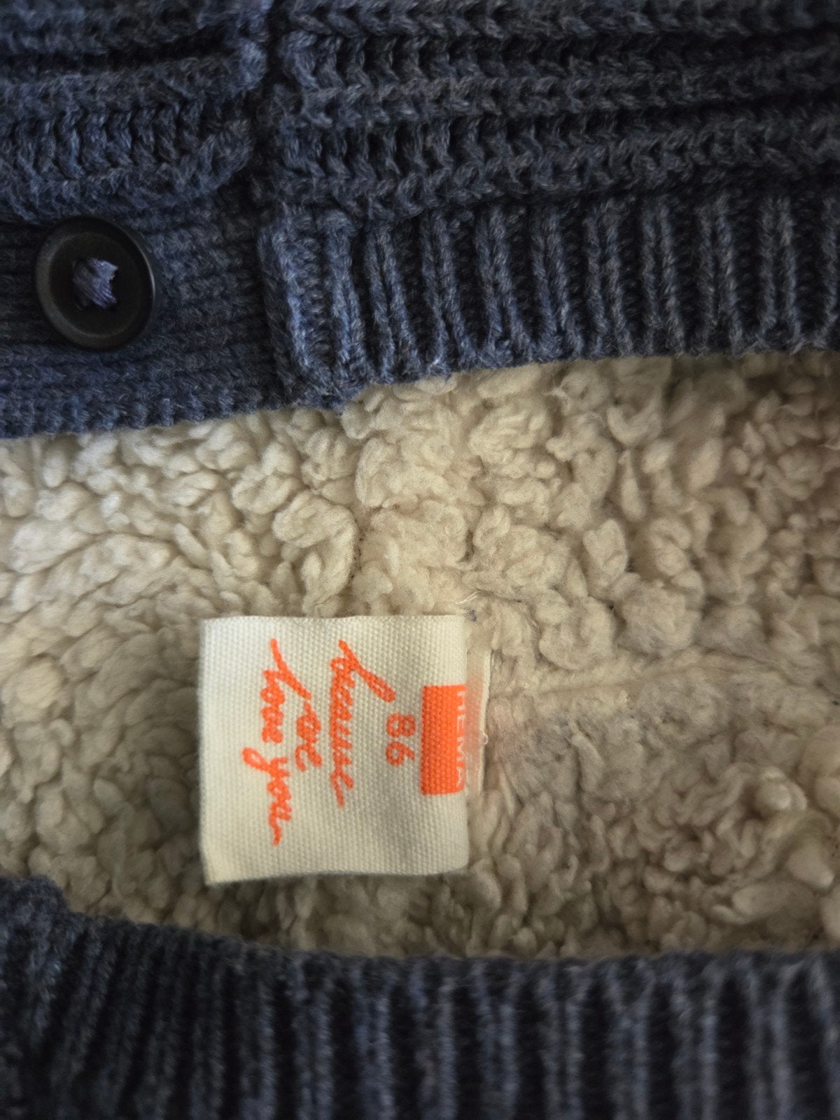Warm gebreid vestje met teddy voering maat 86, Kinderen en Baby's, Babykleding | Maat 86, Gebruikt, Ophalen of Verzenden, Hema