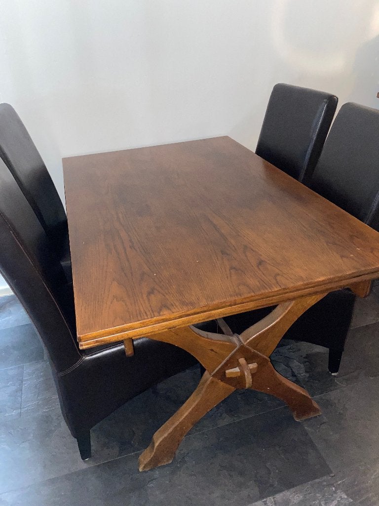 Gratis Eettafel met 4 stoelen, Huis en Inrichting, Tafels | Eettafels, Ophalen, Gebruikt, 100 tot 150 cm, Eikenhout