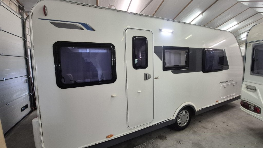 Caravelair Allegra 470 Queensbed, Caravans en Kamperen, Caravans, Rondzit, Bedrijf, 4 tot 5 meter, Overige typen