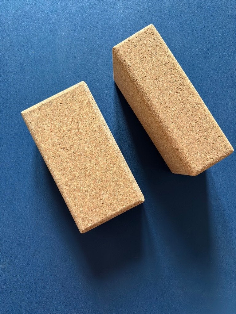 2 Yoga steunblokken, Ophalen of Verzenden, Zo goed als nieuw, Yoga-accessoire