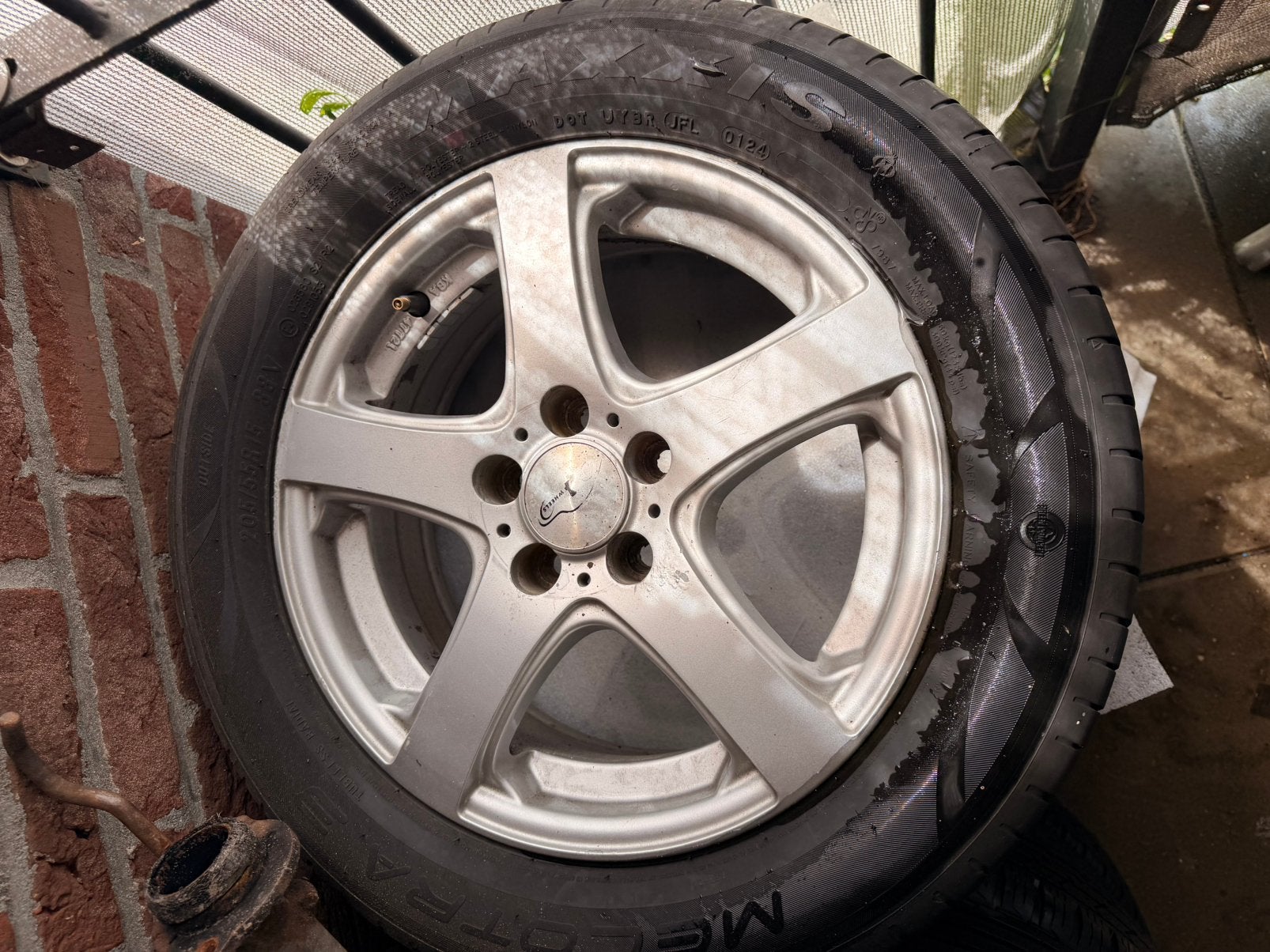 15 inch 5x100 velgen set 205 / 55 R16, Ophalen