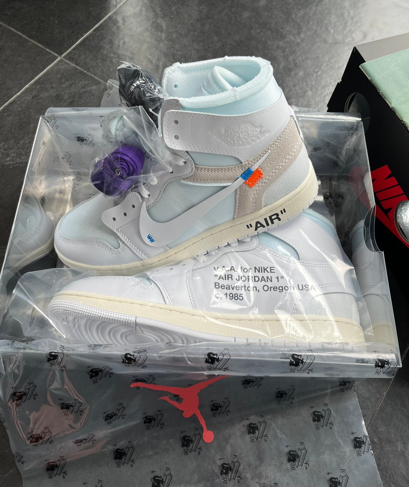 Nike Air Jordan 1 Virgil Abloh Archive Alaska maat 44, Overige kleuren, Nieuw, Ophalen of Verzenden, Sneakers of Gympen