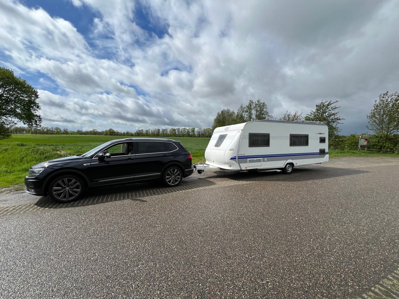 Hobby 560 KMFe De Luxe 2006 - 3 persoon stapelbed, Stapelbed, Hobby, Particulier, Meer dan 6