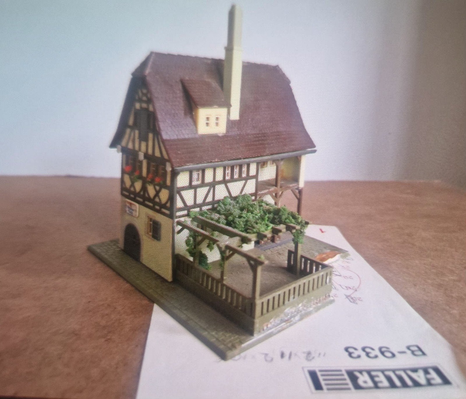 FALLER HO B- 933 WIJNHUIS MET TERRAS, Ophalen of Verzenden, Gelijkstroom of Wisselstroom, Brug, Tunnel of Gebouw, Overige merken
