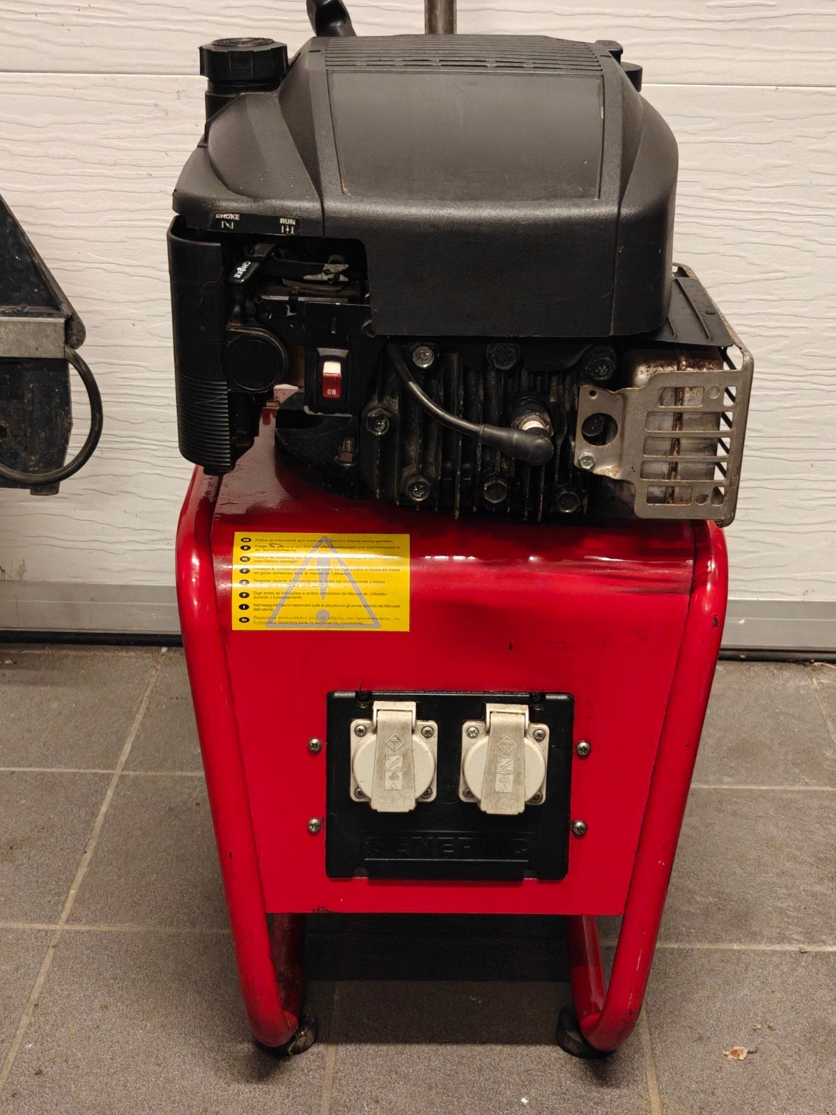 Noodstroomaggregaat 2kW - Betrouwbare Stroo, Ophalen, Zo goed als nieuw