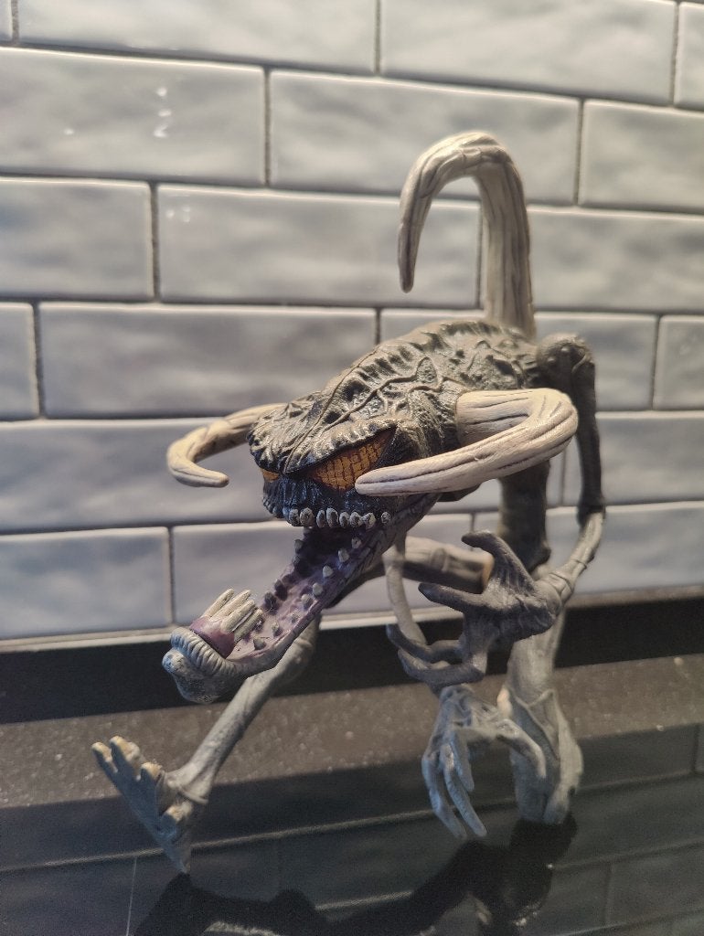 1997 TODD MACFARLANE SPAWN VIOLATOR 17" actie figuur., Ophalen of Verzenden, Gebruikt