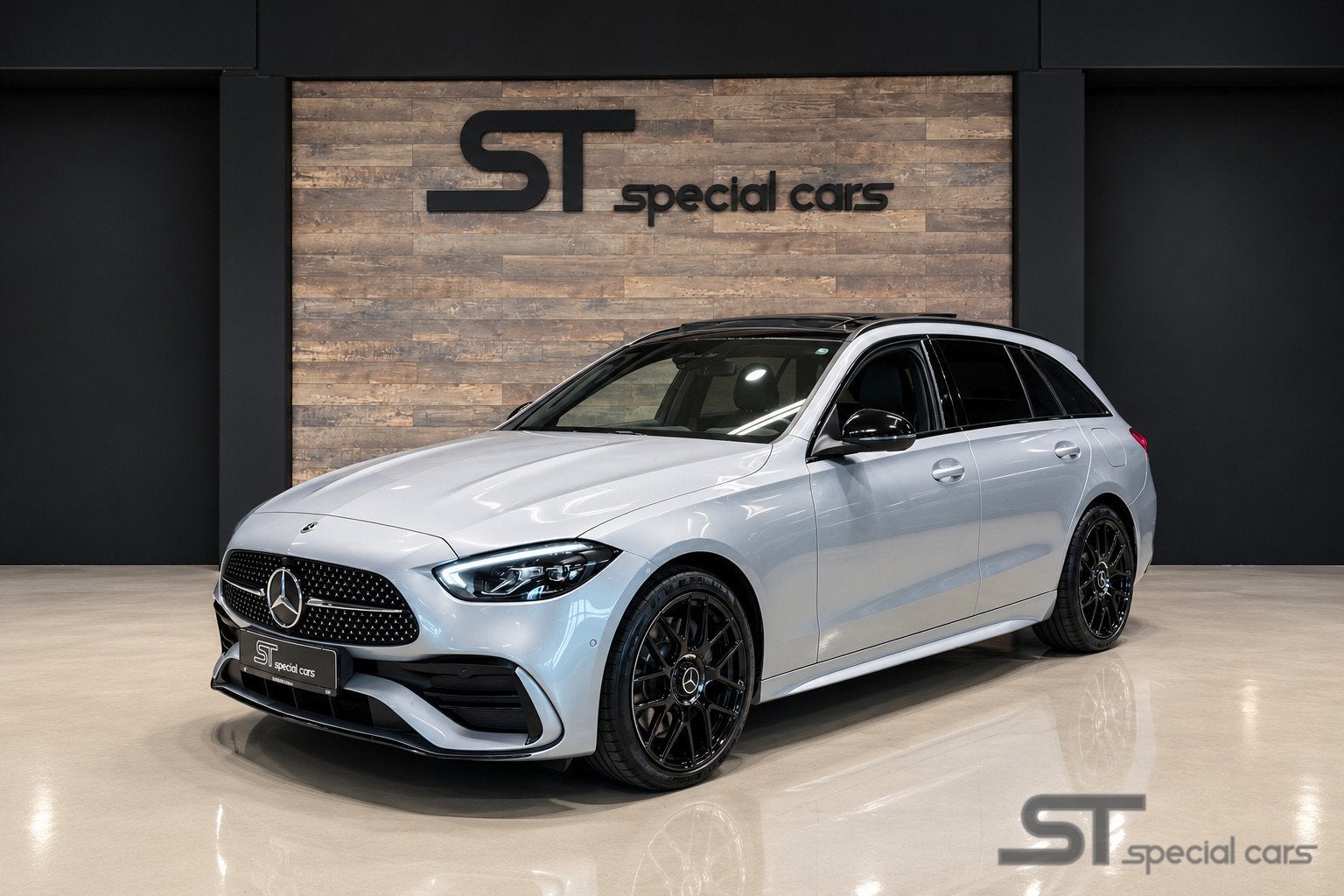 Mercedes C-klasse Estate 300 e AMG Line|Pano|19 inch|Sound, Auto's, Automaat, Dealer onderhouden, Achterwielaandrijving, Gebruikt