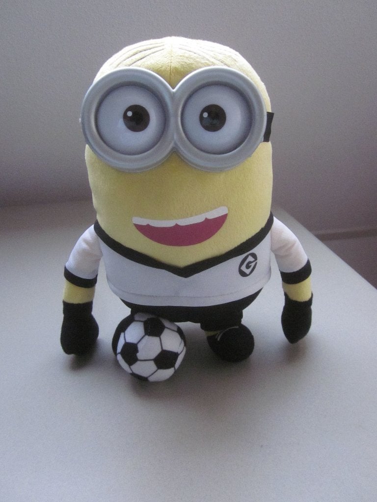 Minion zacht pluche LOL knuffel kunststof duikbril + voetbal, Overige merken, Overige karakters, Overige typen, Ophalen of Verzenden