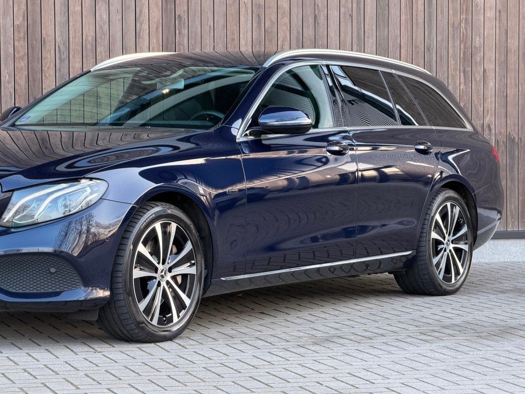 Mercedes-Benz E-klasse Estate 300 de Advantage / Trekhaak /, Auto's, Achterwielaandrijving, Gebruikt, 4 cilinders, 241 €/maand