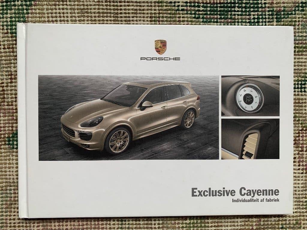 Nederlandse brochure Porsche Cayenne Exclusive 2014 facelift, Porsche, Nieuw, Ophalen of Verzenden, Porsche