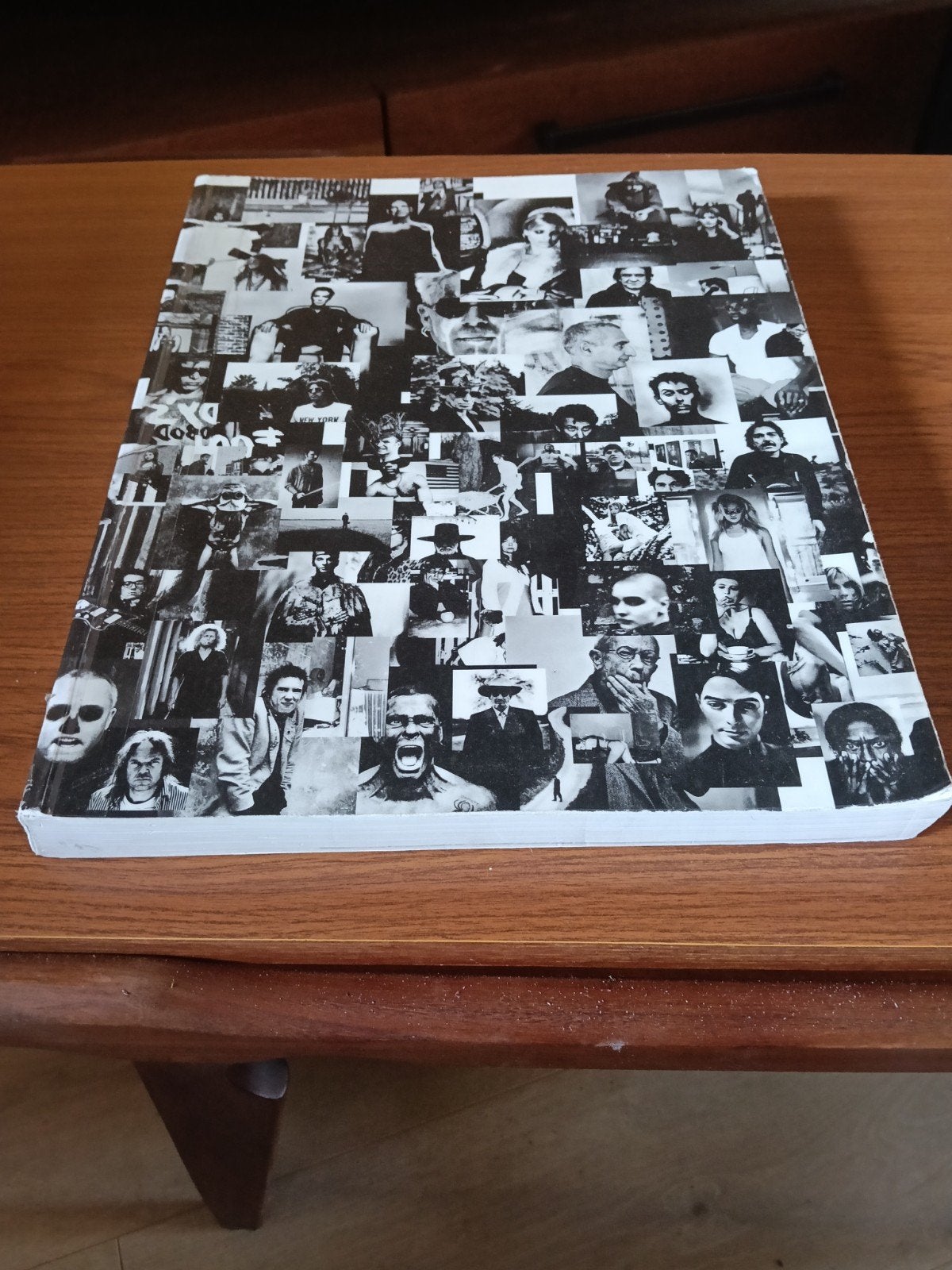 Anton Corbijn Hollands Deep Fotoboek, Ophalen of Verzenden, Zo goed als nieuw, Fotografen, Anton Corbijn