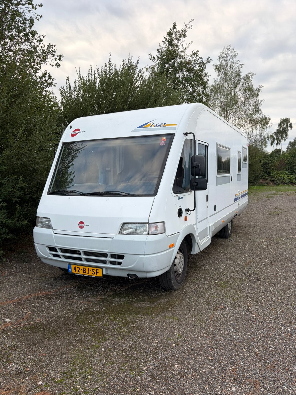 Bürstner i647 – Ruime en nette camper (PRIJS VERLAAGD), Caravans en Kamperen, Particulier, Tot en met 4, Half-integraal