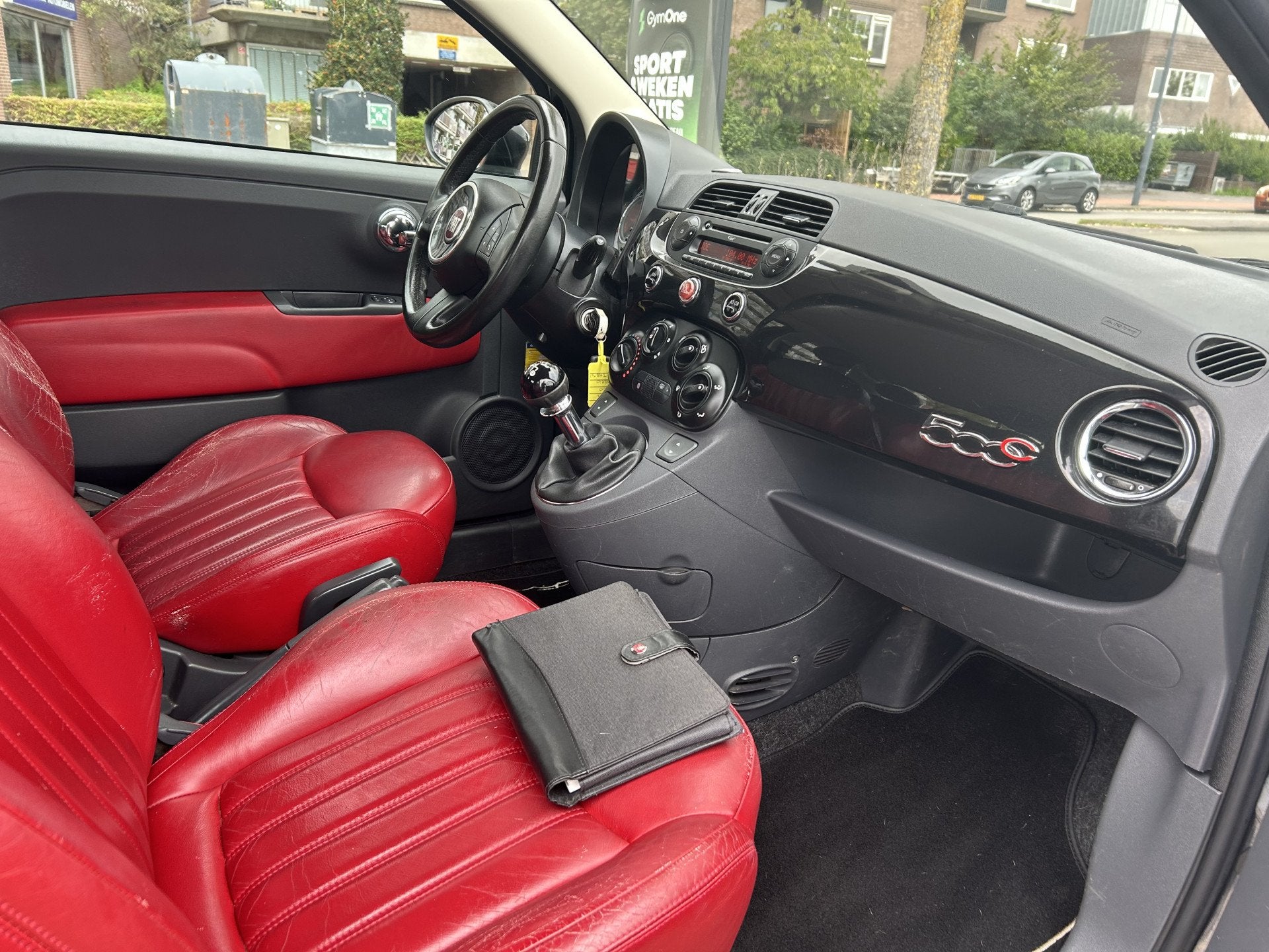 Fiat 500C 0.9 TwinAir Lounge Cabrio airco leer keurige auto, Auto's, 86 pk, Gebruikt, Cabriolet, Zwart