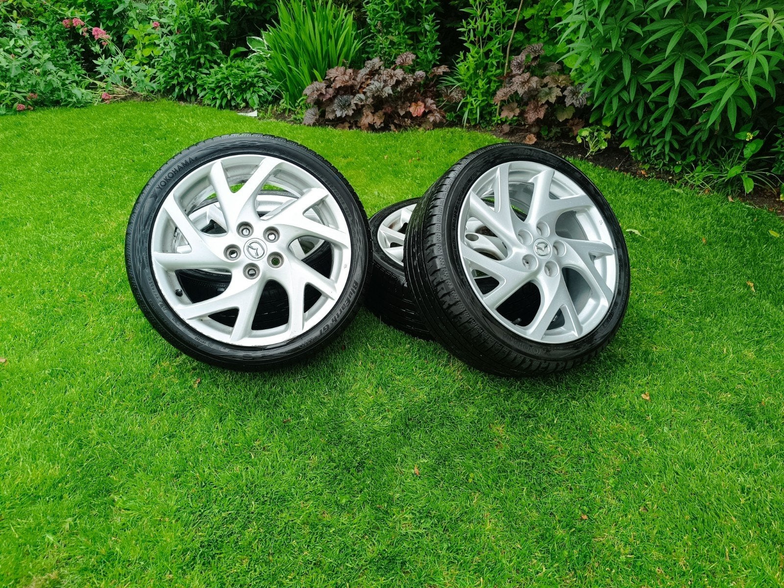 Mazda 18 inch velgen met Yokohama zomerbanden, Auto-onderdelen, Banden en Velgen, Ophalen, Gebruikt, Banden en Velgen, 17 inch
