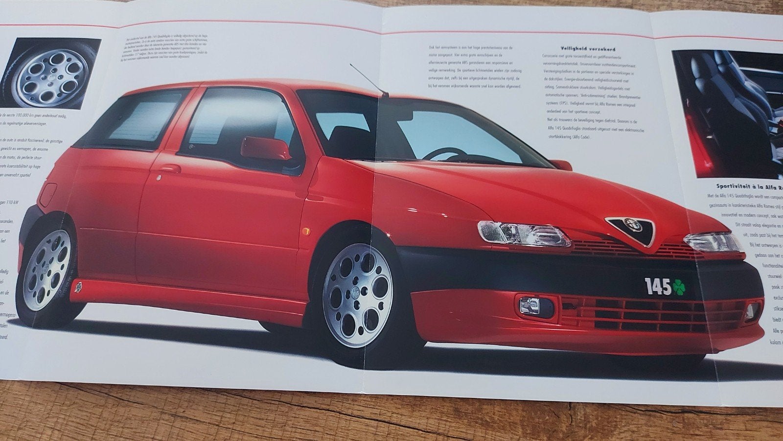 Keurige Alfa 145 quadrifoglio (klavertje vier) folder NL, Ophalen of Verzenden, Zo goed als nieuw, Alfa Romeo