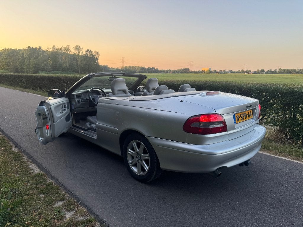 Volvo C70 2.4 T Cabrio AUT 2002 Grijs, C70, Cabriolet, 2435 cc, Particulier