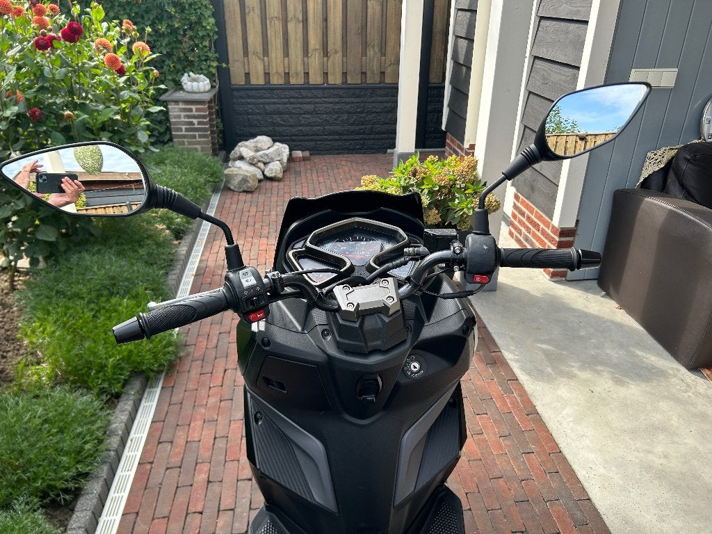Foto 11 van Sym jet 14 - 50cc geel kenteken 45 km/h