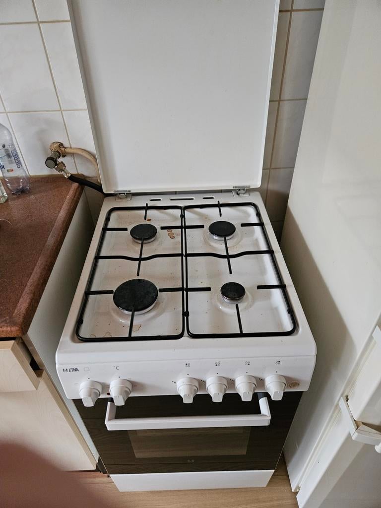 Etna gasfornuis met oven wit, Witgoed en Apparatuur, Fornuizen, Ophalen, Gebruikt, 4 kookzones, Gas