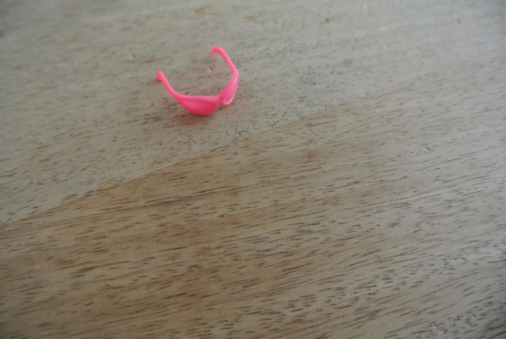 Barbie Bril/ nr 230, Ophalen of Verzenden, Zo goed als nieuw, Accessoires