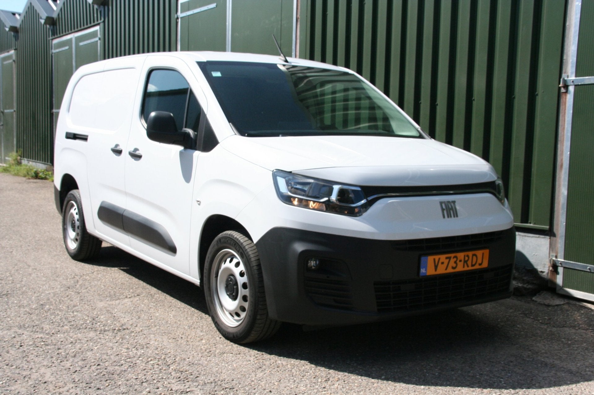 Fiat DOBLO 1.5D 102 PK L2 HEAVY, AIRCO, NAVIGATIE, PDC, Auto's, Voorwielaandrijving, Dealer onderhouden, Stof, Wit