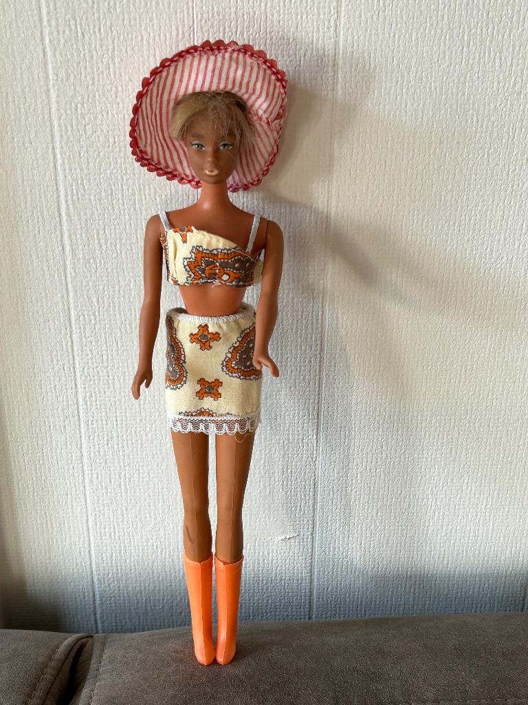 Barbie clone Super Linna vintage, Verzamelen, Poppen, Ophalen of Verzenden, Gebruikt, Fashion Doll
