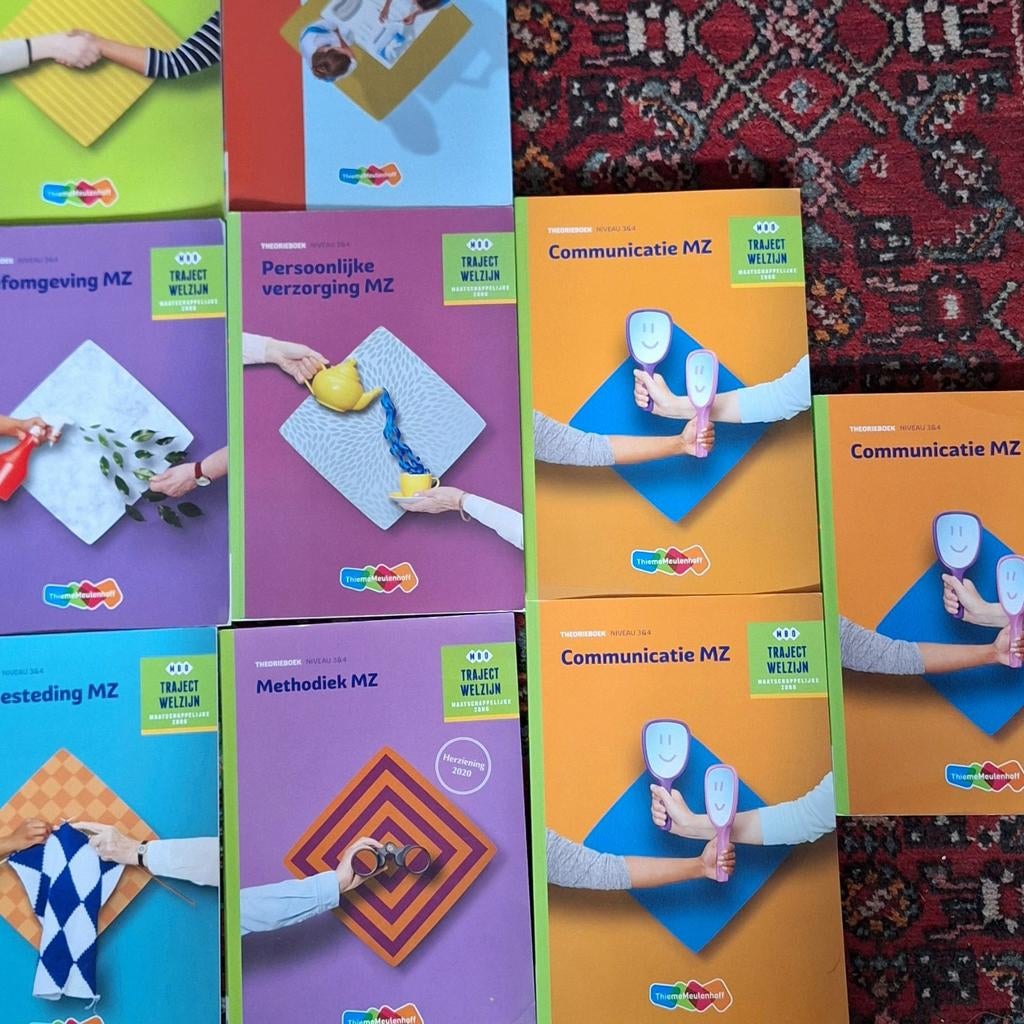 Diverse studieboeken Maatschappelijke zorg MBO 3 / 4, Ophalen of Verzenden, Zo goed als nieuw, Overige niveaus