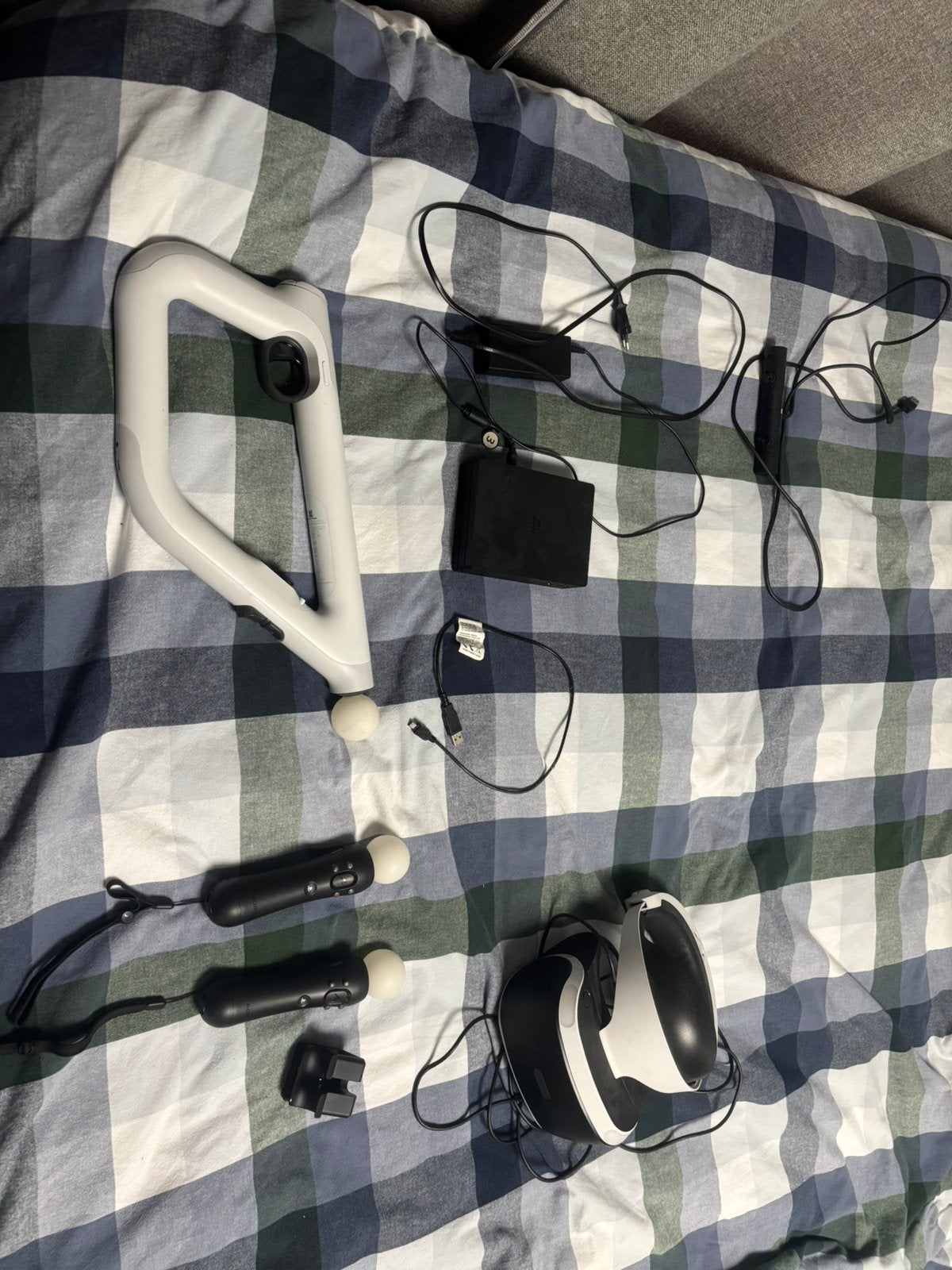 Playstation VR+2 Move Controllers+Aim Controller +Camera, Ophalen of Verzenden, Zo goed als nieuw, VR-bril, Sony PlayStation
