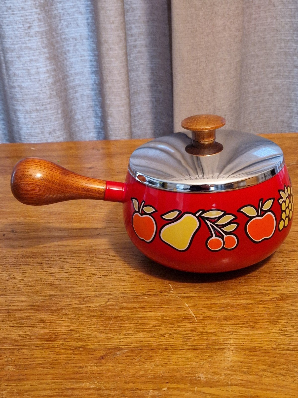 Vintage emaille fonduepan, Overige materialen, Ophalen of Verzenden, Zo goed als nieuw, Design