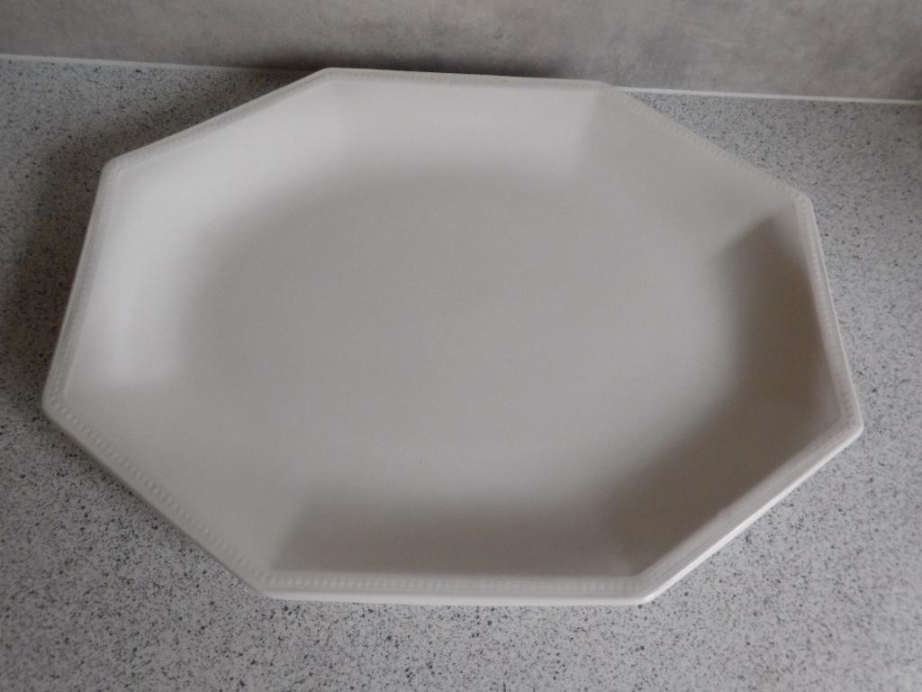 Schaal 30x23 cm. Heritage Johnson Brothers, Ophalen of Verzenden, Overige stijlen, Porselein, Schaal of Schalen