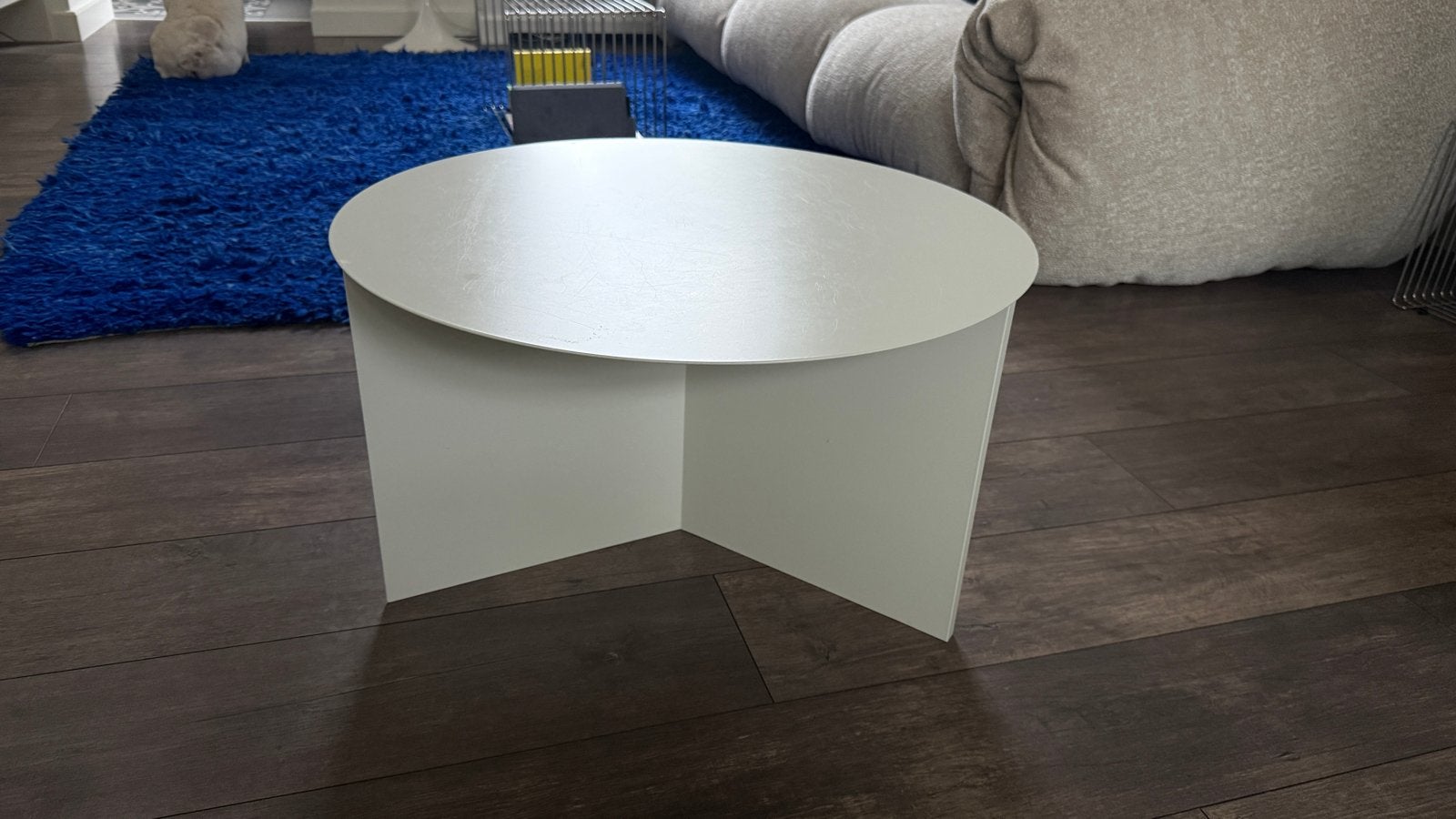 HAY slit Xl Witsalontafel - poedercoating, Huis en Inrichting, Tafels | Salontafels, Ophalen, Rond, 50 tot 100 cm, Zo goed als nieuw