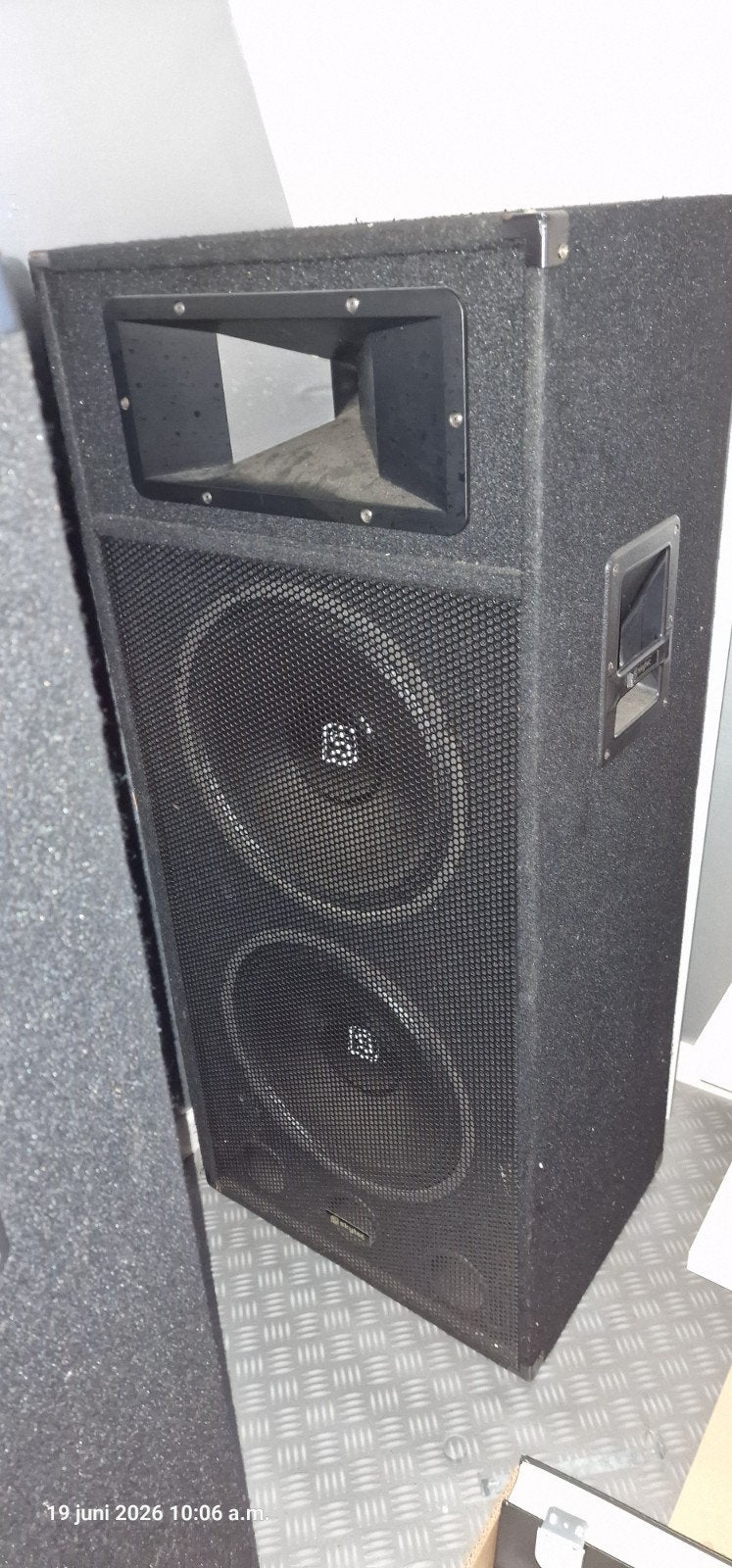 2x Skytec SM215 PA-Speaker 2x 15" Woofer - 800W, Gebruikt, Party speaker, Ophalen of Verzenden, 150 watt of meer
