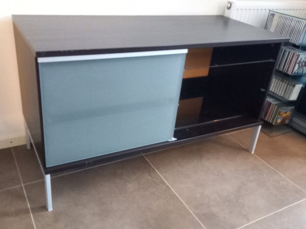 Audio / TV meubel (TOBO van IKEA), Ophalen, Gebruikt, 100 tot 150 cm, Overige houtsoorten