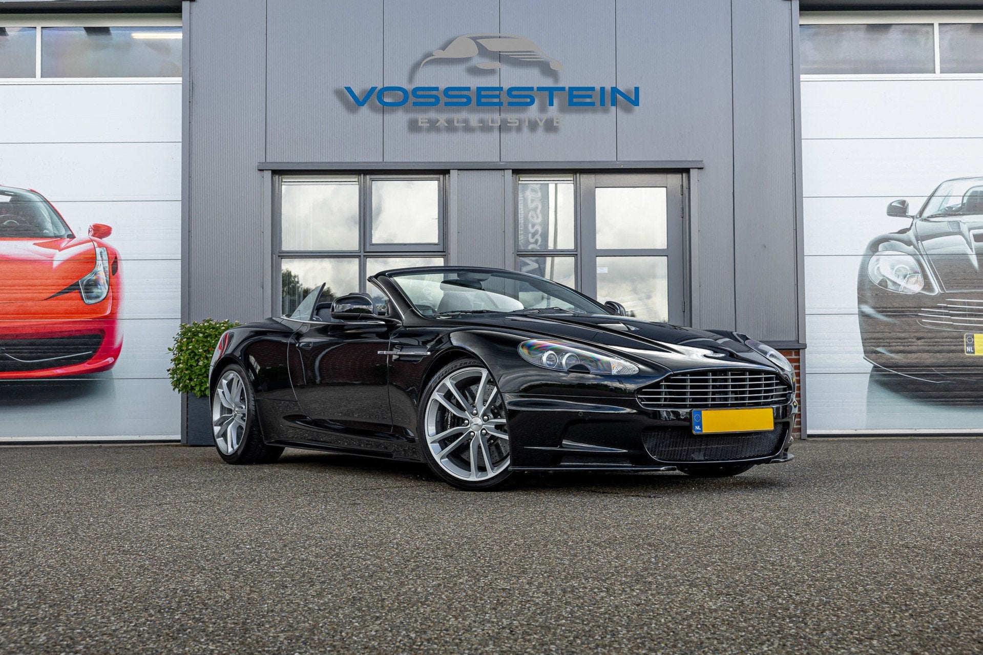 Aston Martin DBS Volante 6.0 V12 6-Speed Manual *!*Only 43 w, Auto's, Achterwielaandrijving, Gebruikt, Zwart, Leder