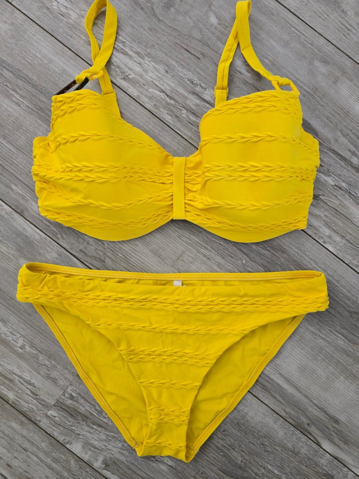 @ Gele bikini met structuur - chantelle, Ophalen of Verzenden, Bikini, Gedragen, Geel