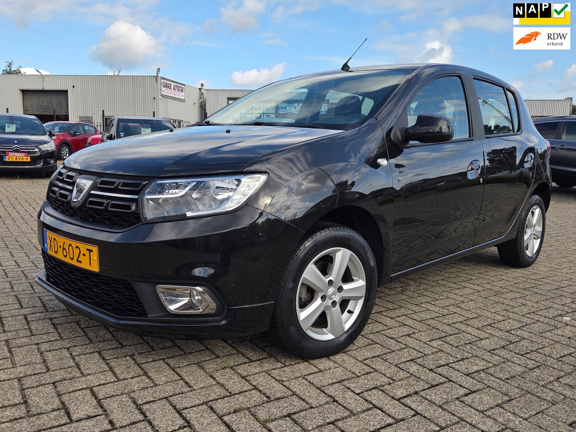 Dacia Sandero 0.9 TCe SL Royaal/CAMERA/TREKHAAK/NAVIGATIE, Voorwielaandrijving, Euro 6, 525 kg, Zwart