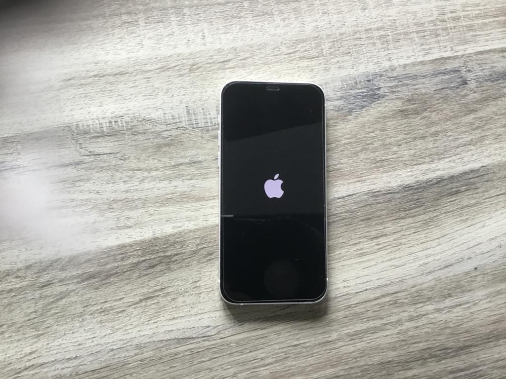 iPhone 12, Telecommunicatie, Mobiele telefoons | Apple iPhone, Ophalen, Zwart, 88 %, Zo goed als nieuw