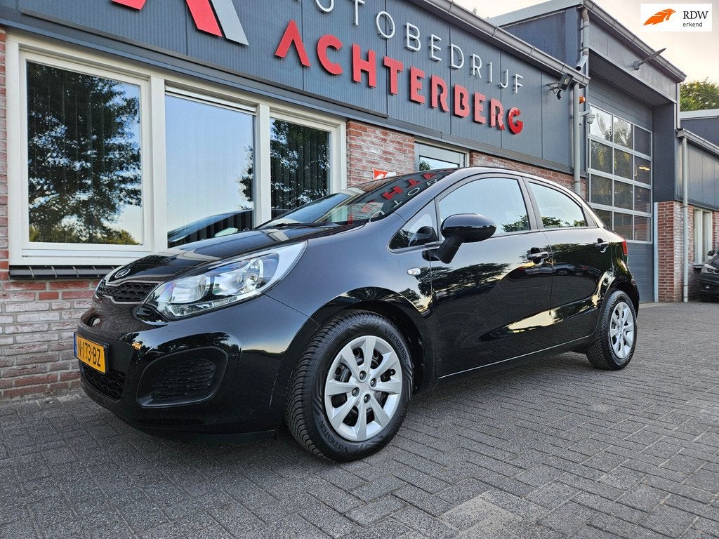Kia Rio 1.2 CVVT ComfortLine Airco! 5-Deurs! Leuke Auto!, Voorwielaandrijving, 4 cilinders, Zwart, Bedrijf