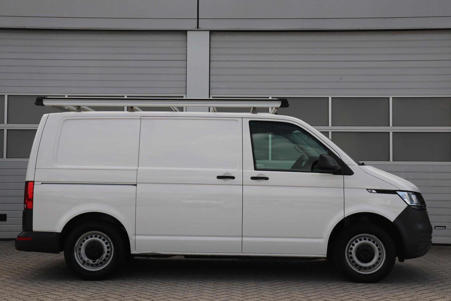 Volkswagen Transporter 2.0 TDI 90pk L1H1 28 | Trekhaak | Air, Auto's, Voorwielaandrijving, 12 maanden, Stof, Gebruikt