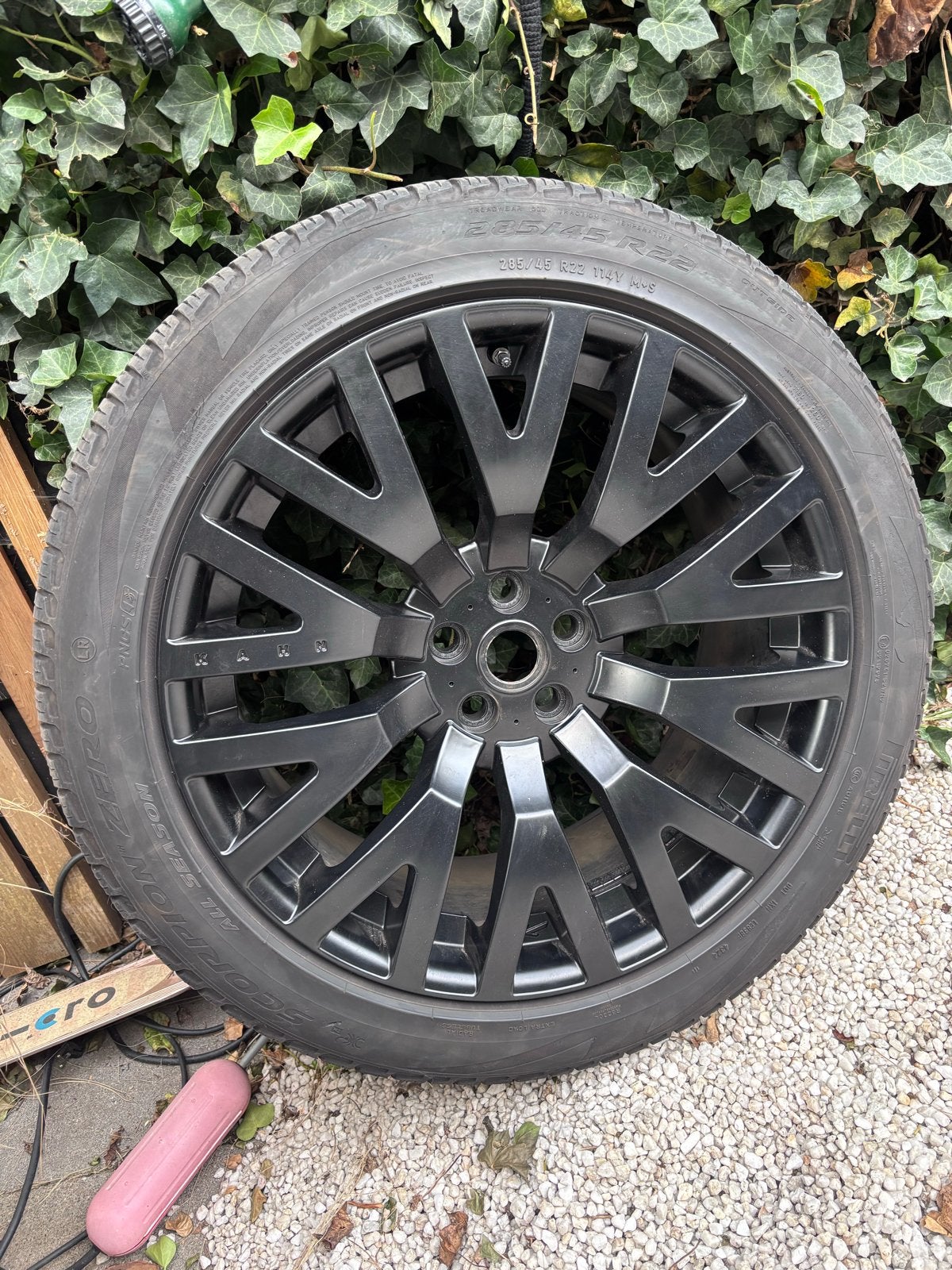 Pirelli Scorpion Zero All Season 285/45 R22 banden, Ophalen, Gebruikt, 285 mm, Banden en Velgen